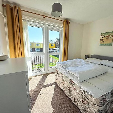 Lovely 4 Berth Chalet To Hire In Hemsby Nearby The Beach Ref 18177B Exterior photo