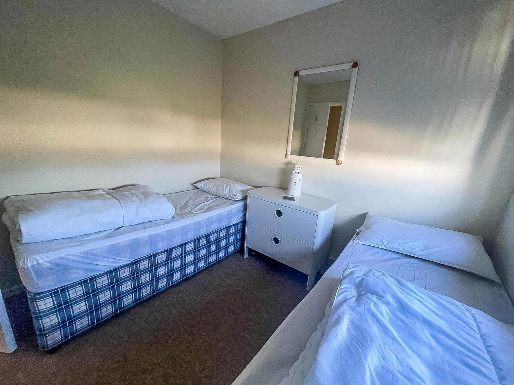 Lovely 4 Berth Chalet To Hire In Hemsby Nearby The Beach Ref 18177B Exterior photo