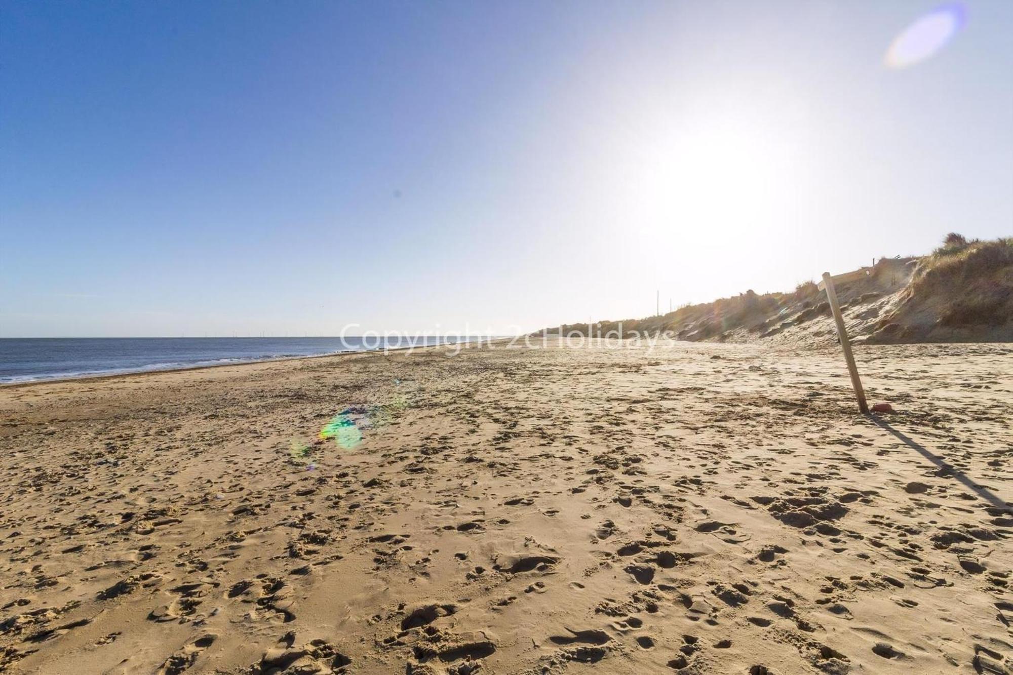 Lovely 4 Berth Chalet To Hire In Hemsby Nearby The Beach Ref 18177B Exterior photo